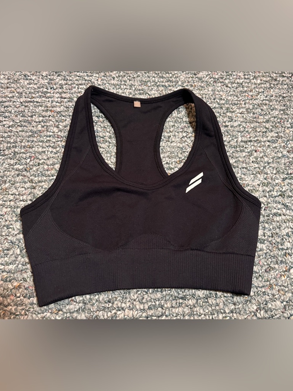 DOYOUEVEN Black Racerback Seamless Athletic Workout Gym Sports Bra White Logo